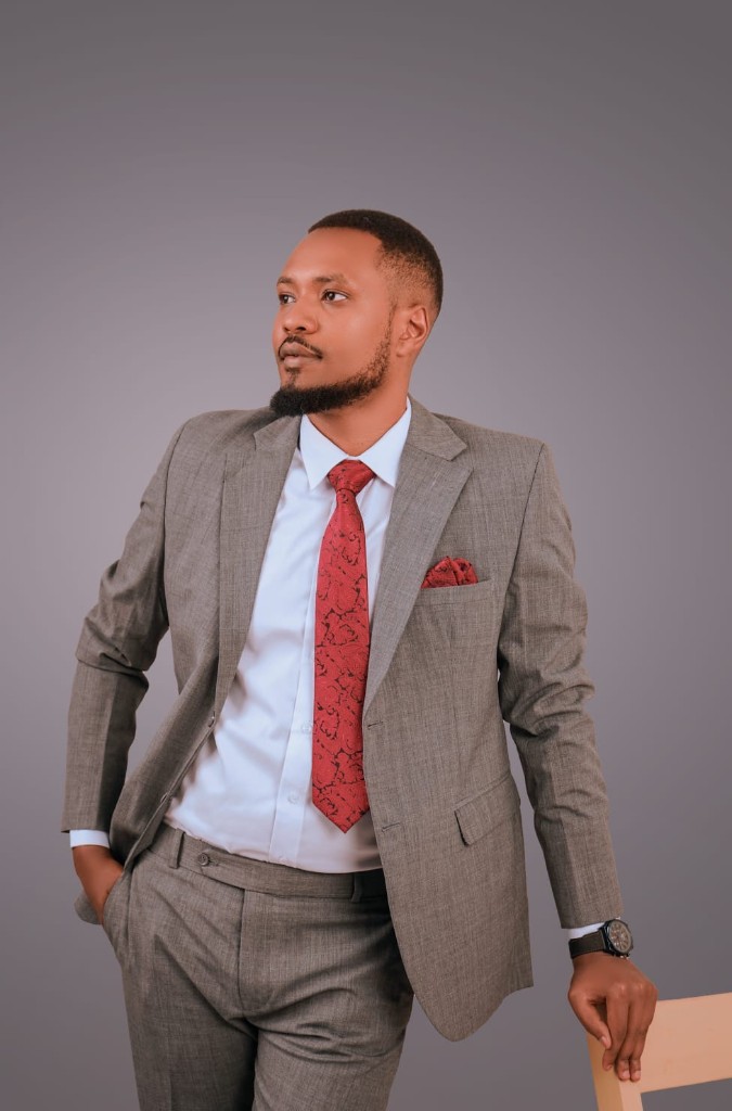 Abdirizak Mahmood, Managing Advocate